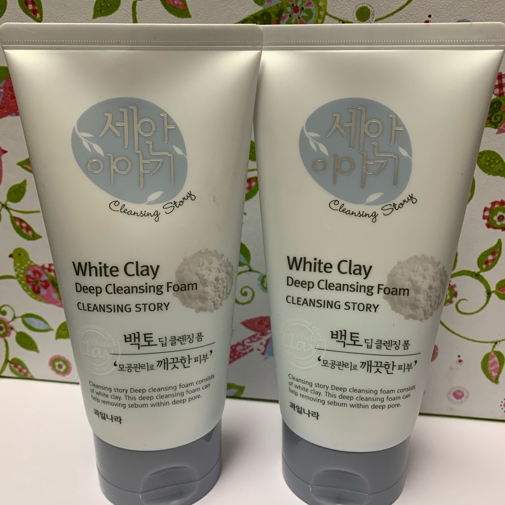 WHITE CLAY . Deep cleaning foam